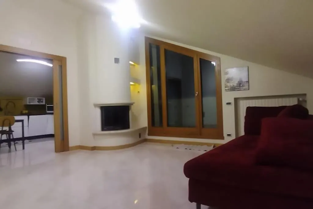 Mansarda In Villa Vescovado Brusaporto Italy